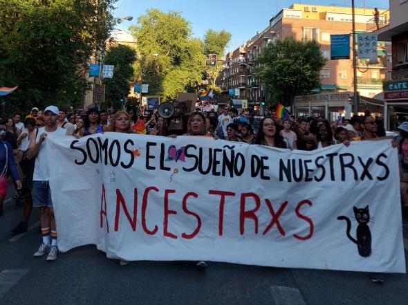 Manifestação Orgulho Crítico, QPOC. Bloco migrante antirracista, 28 Junho 2022. © Migrantes Transgresores / Colectivo Ayllu. Foto Yun Ping